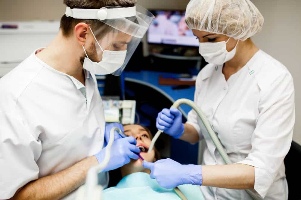 Emergency Dentist in Mountain Ash For A Fast Relief & Treatment